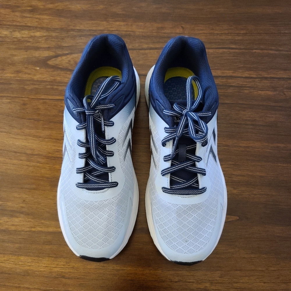 Perfect used Dr. Scholl's Lace up women's blaze sneaker.
